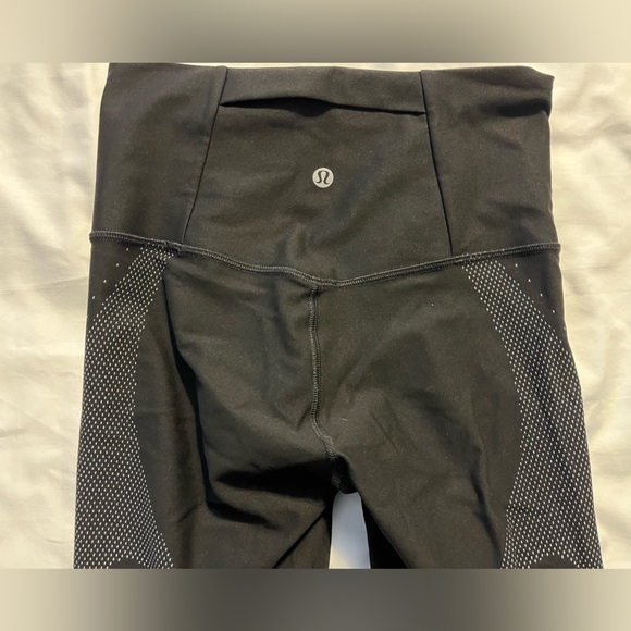 Lululemon Mapped Out High-Rise Tight Size 4 28" - Picture 8 of 9